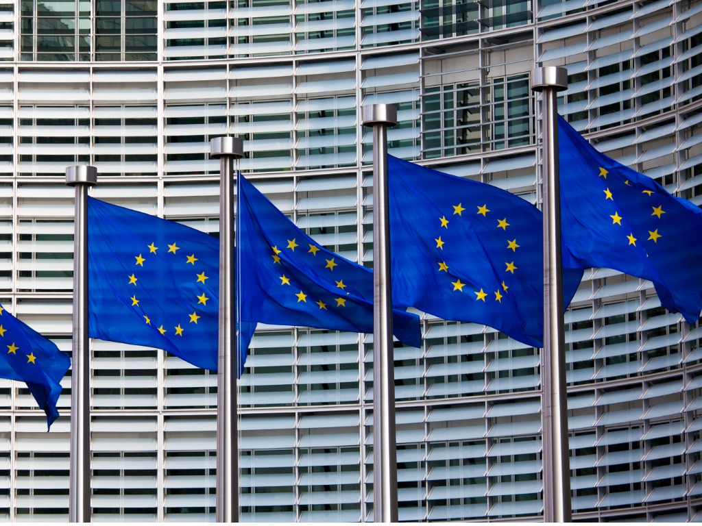 EU Lawmakers Agree on New Rules to Reduce Emissions from Trucks by 90% by 2040