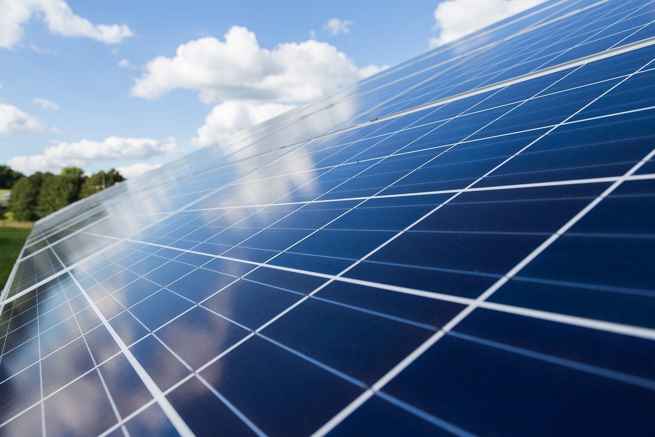 Global Investment in Solar Outpacing Oil for First Time Ever: IEA